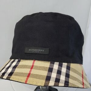 Burberry Black and Beige Plaid Reversible Bucket Hat Toddler